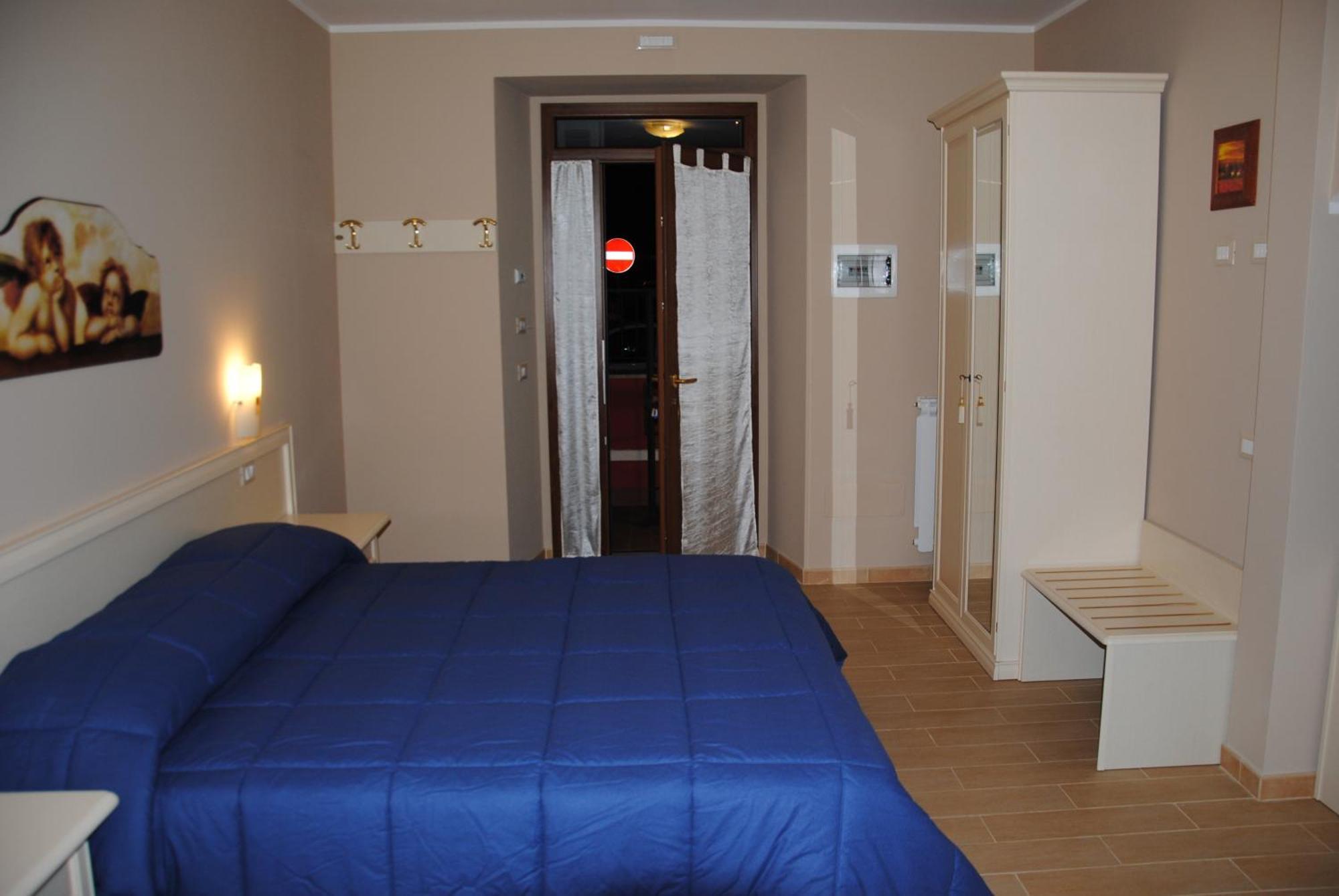 La Chioccia Hotell Valmontone Eksteriør bilde